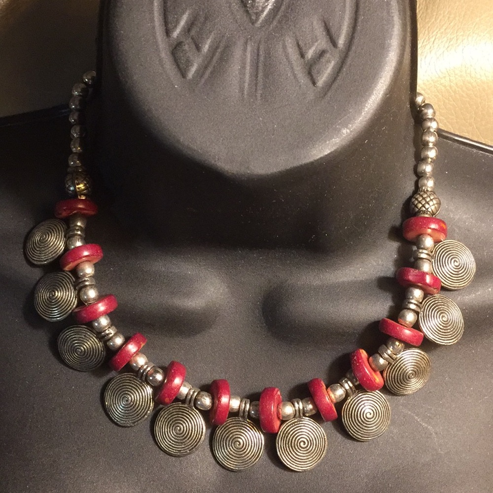 Statement necklace w/ metallic discs maroon beads